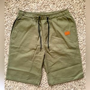 🎉 Final Spring Break Sale!! 😀 🎉 Men’s SHEIN Dark Green Shorts (NWOT)